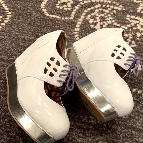 Jeffrey Campbell Shoes - 🎶🎶 RARE Jeffrey Campbell White Leather Mary Jane Silver Platform, Size 7.5